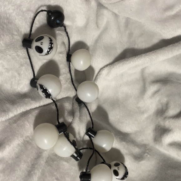 Light up Nightmare Before Christmas necklace - Picture 3 of 3